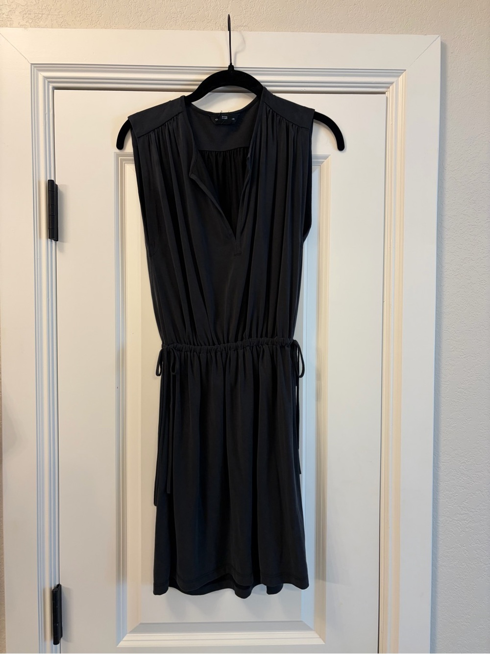 Club Monaco Black Sleeveless V-Neck Drawstring Waist Dress